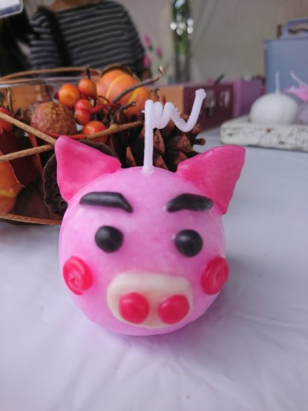 ブタのキャンドル