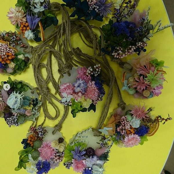 狭山市内にて高校保護者対象アロマワックスサシェ講座