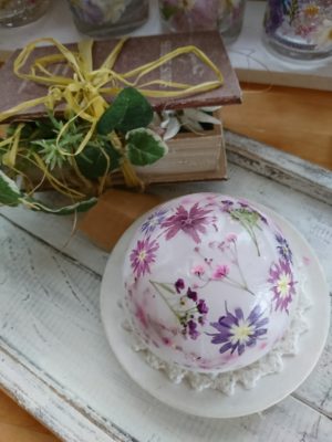 ドーム型のキャンドル　LED内蔵